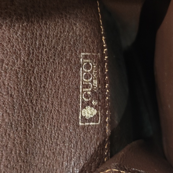 Vintage Gucci Coin Envelope - Picture 9 of 13